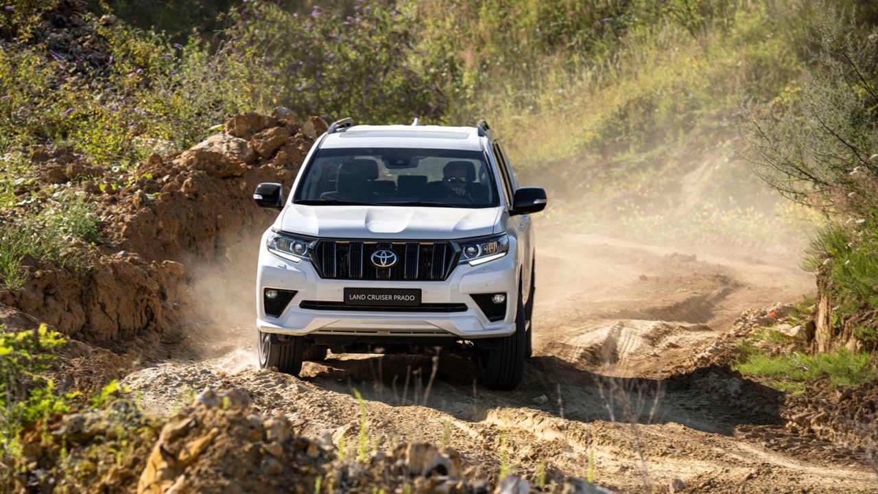 OSVJEŽENI LAND CRUISER