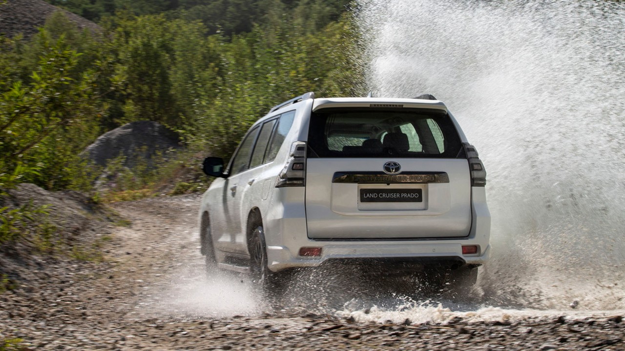 OSVJEŽENI LAND CRUISER
